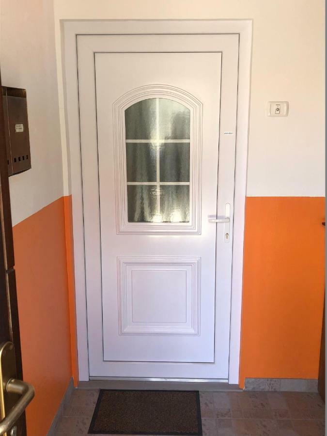 Apartma Mahnic 波斯托伊纳 外观 照片